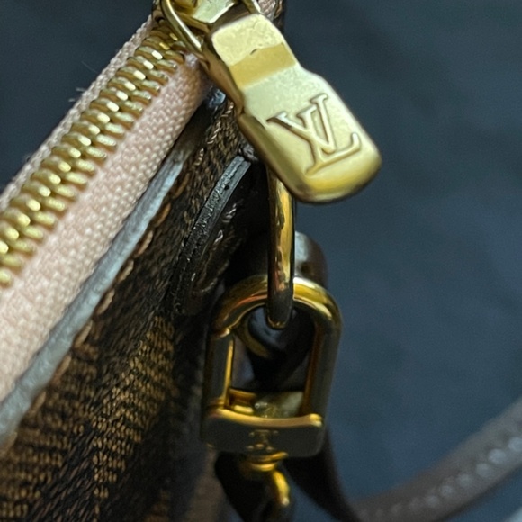 Louis Vuitton Neverfull MM Rose Ballerine - Picture 14 of 16